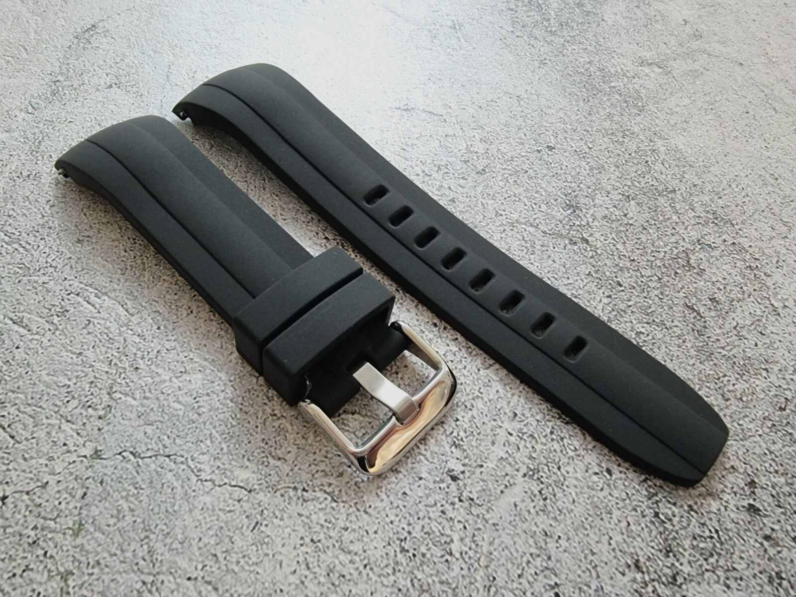 Curved End Silicone Rubber Divers Watch Strap Band 22mm Black Grey Orange Blue